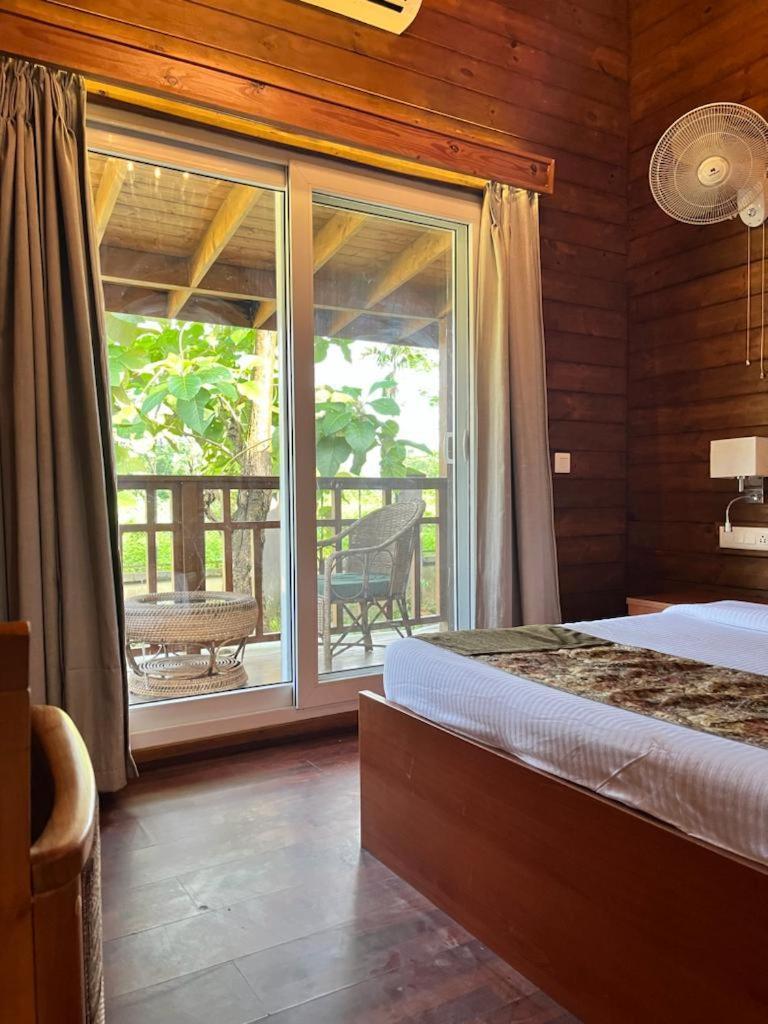 Jironi Resort Tezpur Eksteriør billede